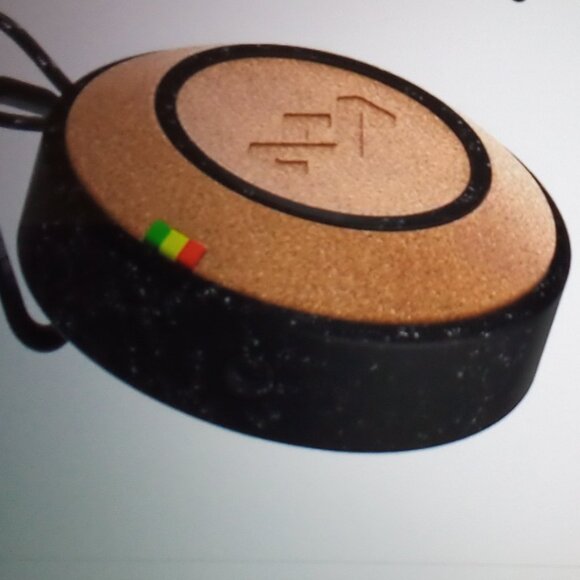 BOB MARLEY WIRELESS BLUETOOTH SPEAKER NO BOUNDS BLACK Model # EM-JA015-SBC - Picture 12 of 16